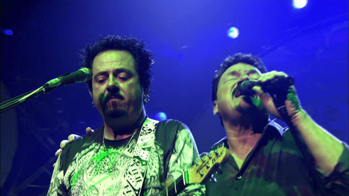 Toto: Falling in Between - Live in Paris